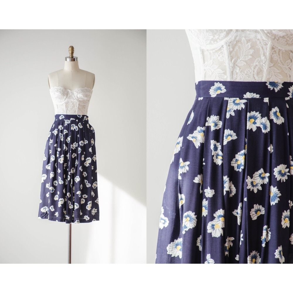 80s 90s vtg Spitalnick navy white daisy patterned floral midi skirt